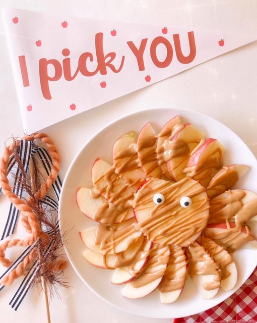 FREE DOWNLOAD: ‘I pick you’ Apple Pennant